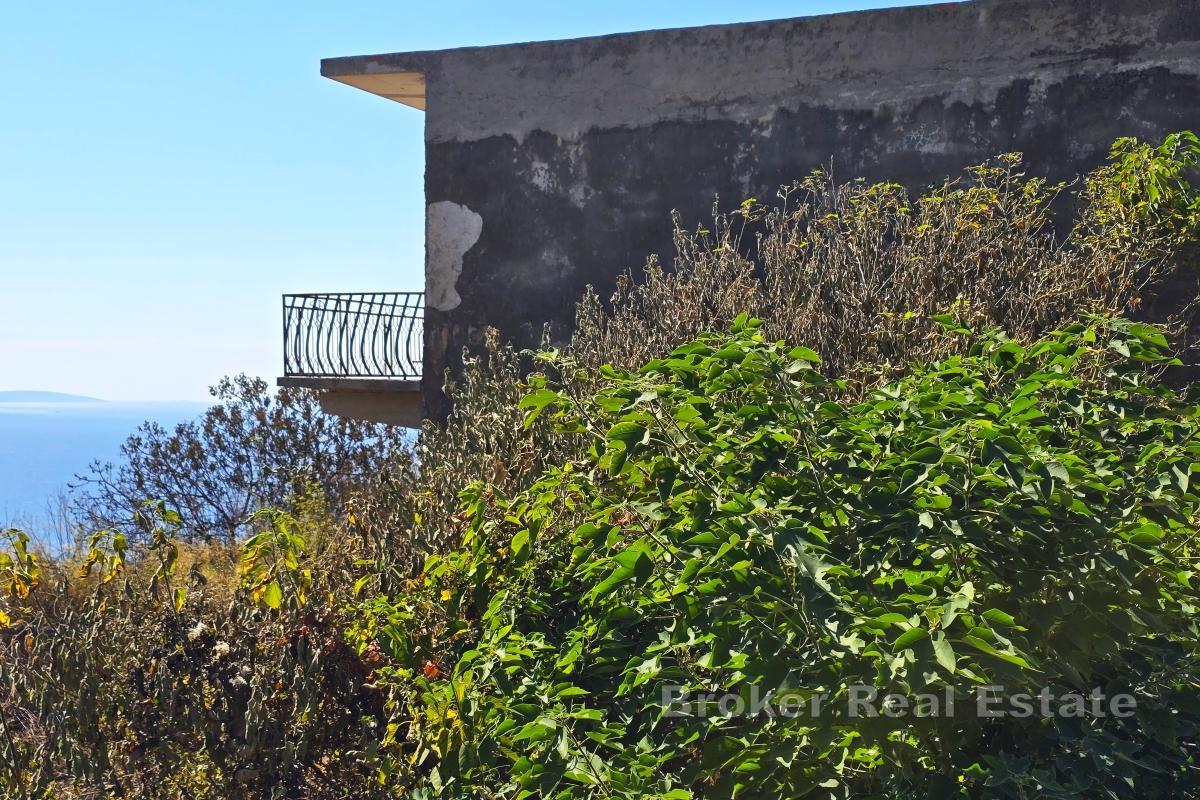 Terreno edificabile con vista mare