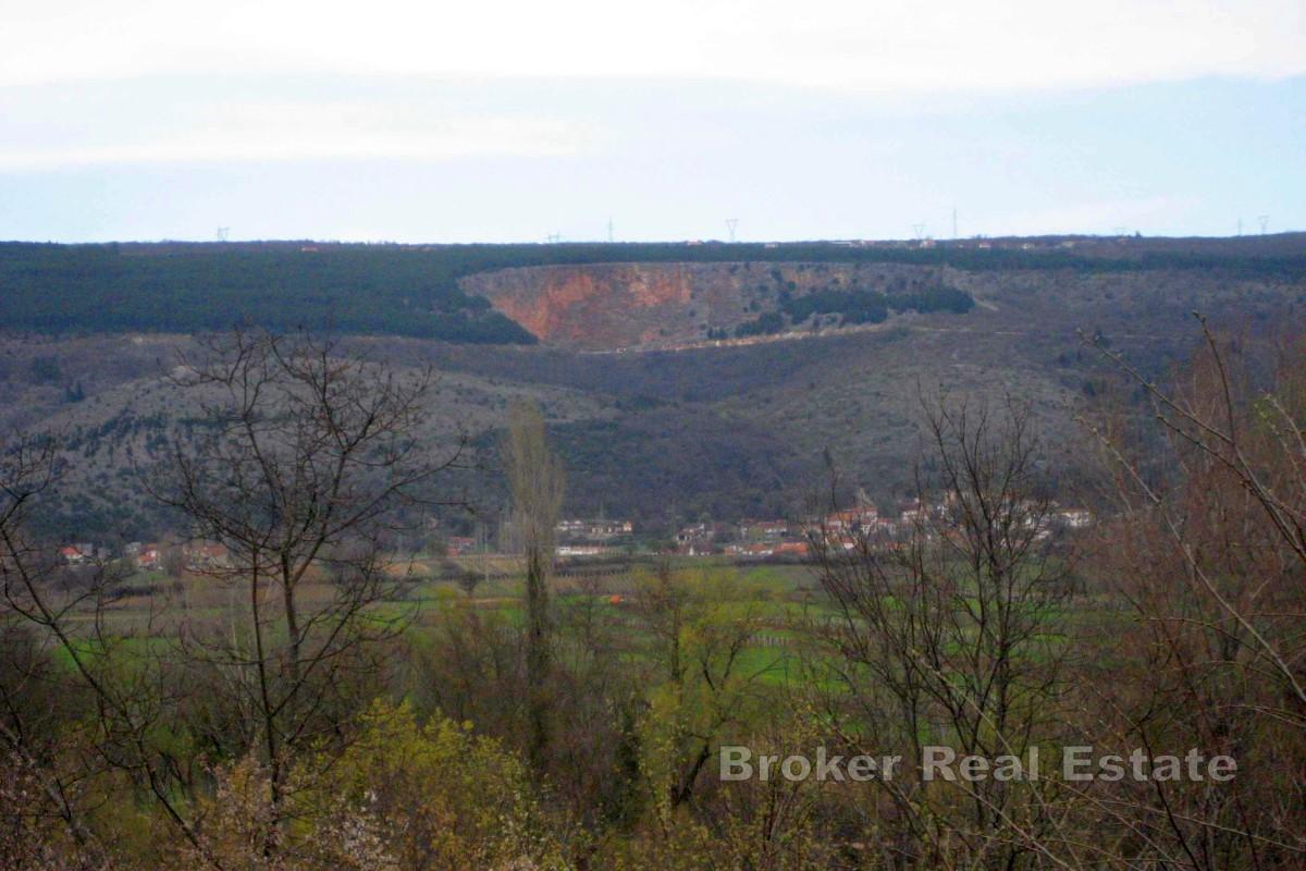Terrain constructible près d'Imotski