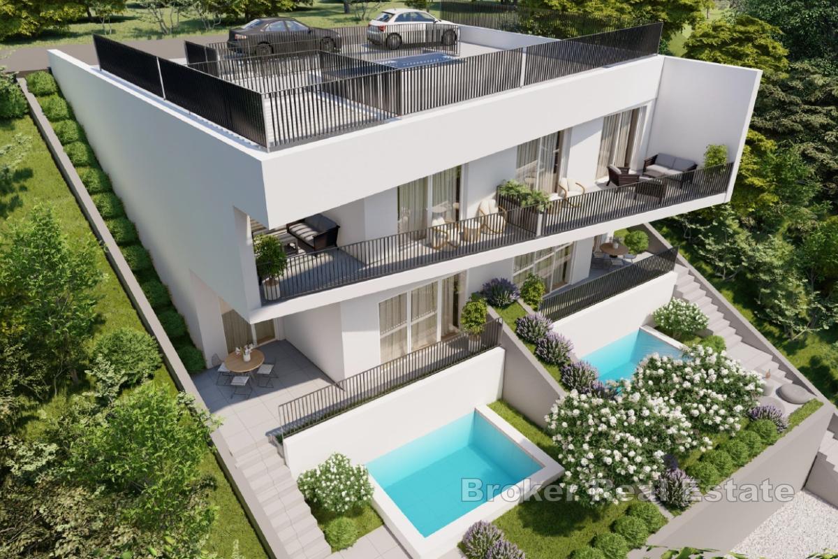 Modern duplexlägenhet med pool