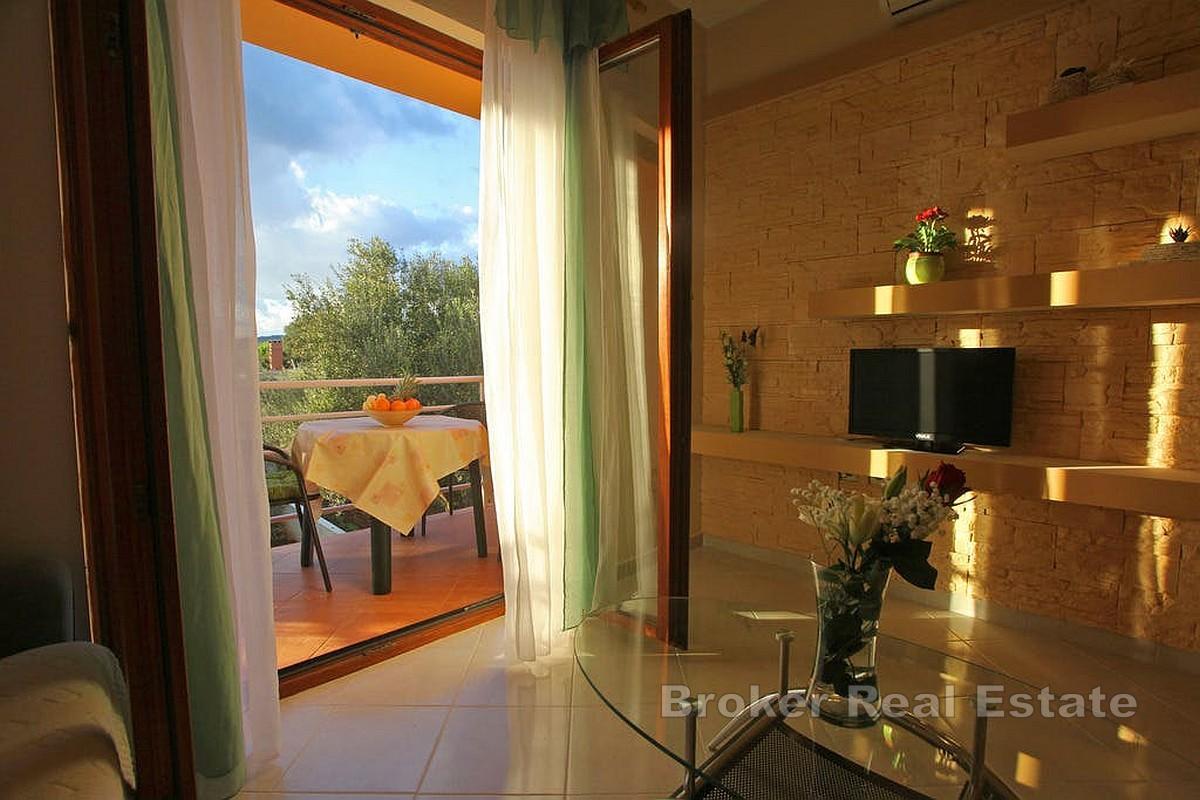 Casa con sette unità abitative
