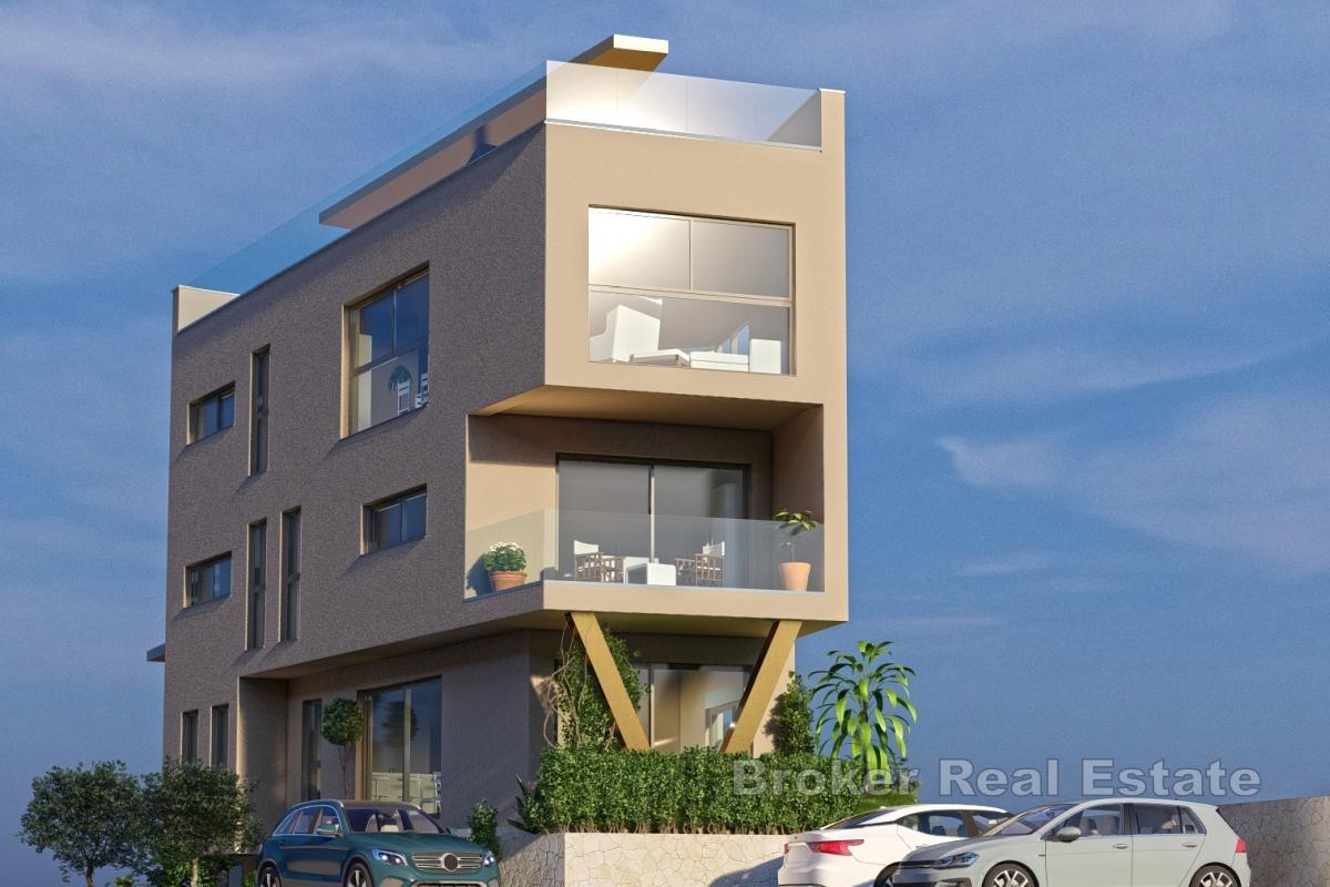 Nuovo edificio con tre unità residenziali nel centro di Šibenik