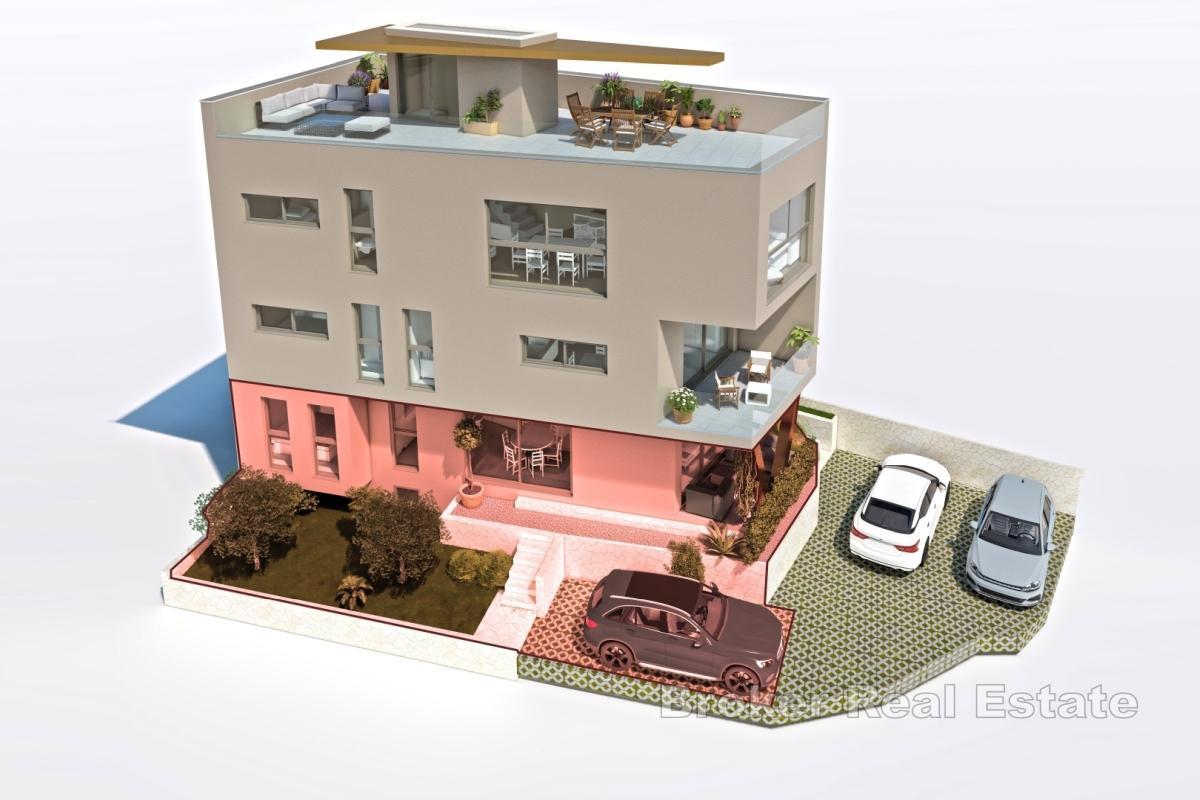 Nuovo edificio con tre unità residenziali nel centro di Šibenik
