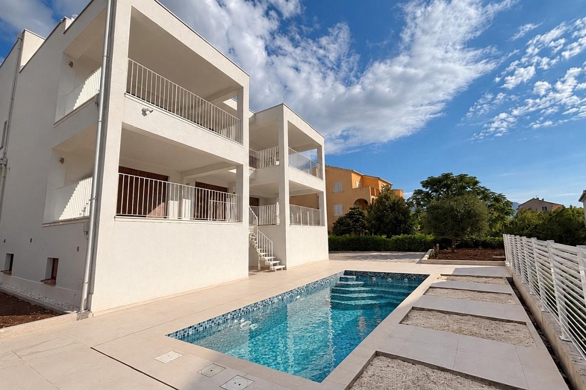001-5493-30-Kastela-Detached-three-storey-house-for-sale
