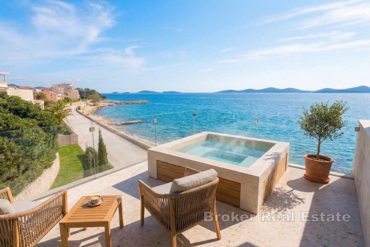 Luxuriöse 2-Zimmer-Wohnung mit Panoramablick aufs Meer