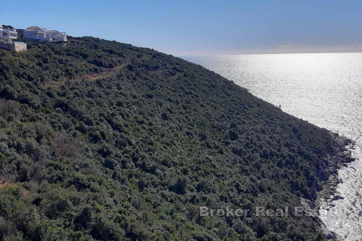 Terreno edificabile fronte mare con grande potenziale di sviluppo