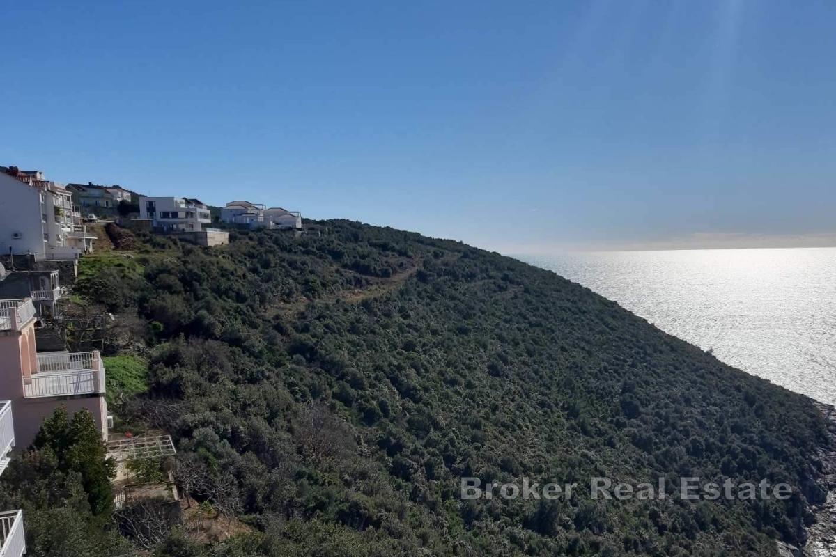 Terreno edificabile fronte mare con grande potenziale di sviluppo