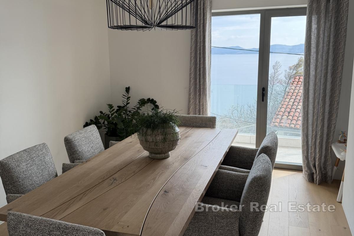 Casa indipendente con splendida vista mare sulla Riviera di Omiš