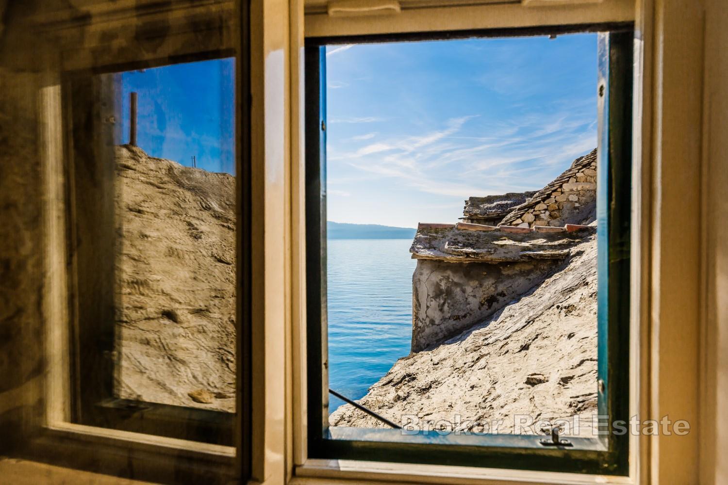 Authentisches Steinhaus aus dem 16. Jahrhundert mit Panoramablick aufs Meer