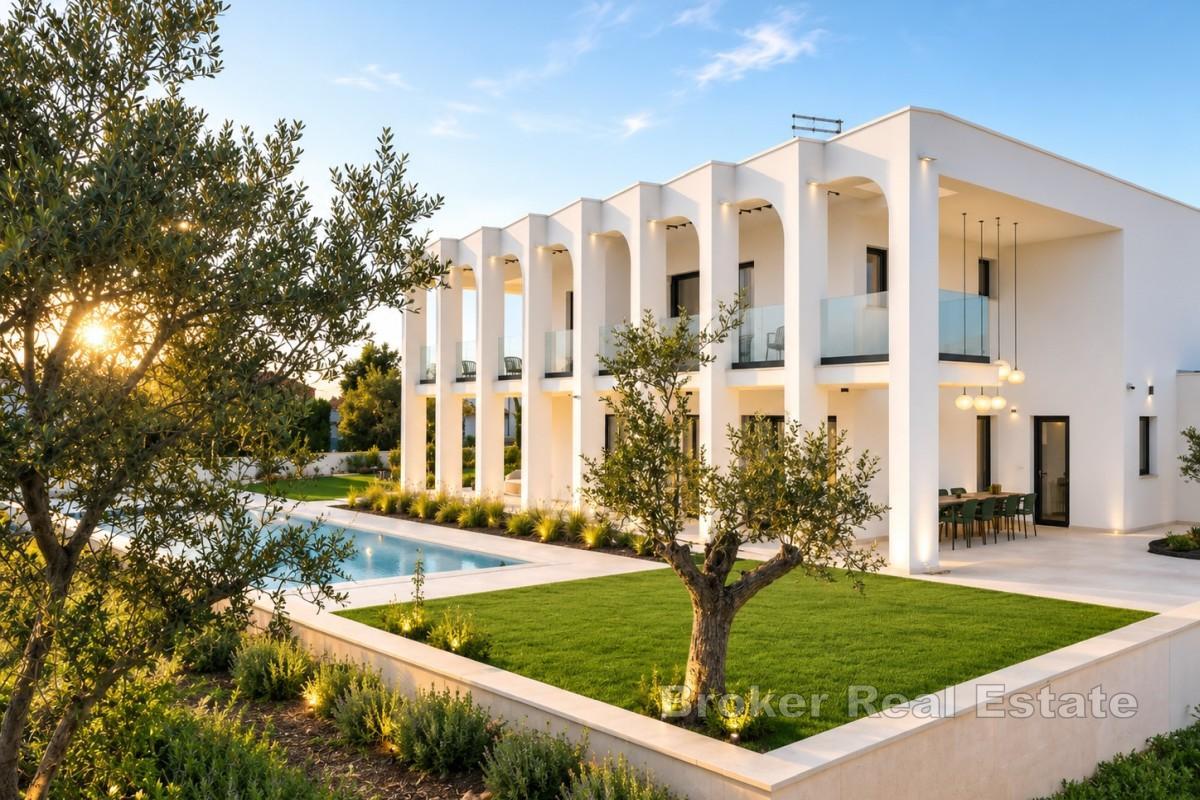 Modern designervilla med pool nära Umag