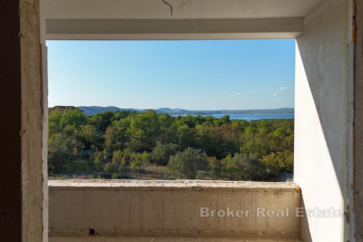 Villa moderna con vista mare e piscina