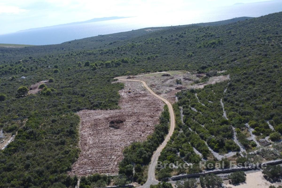 Stor jordbruksmark med utvecklingspotential på Šolta
