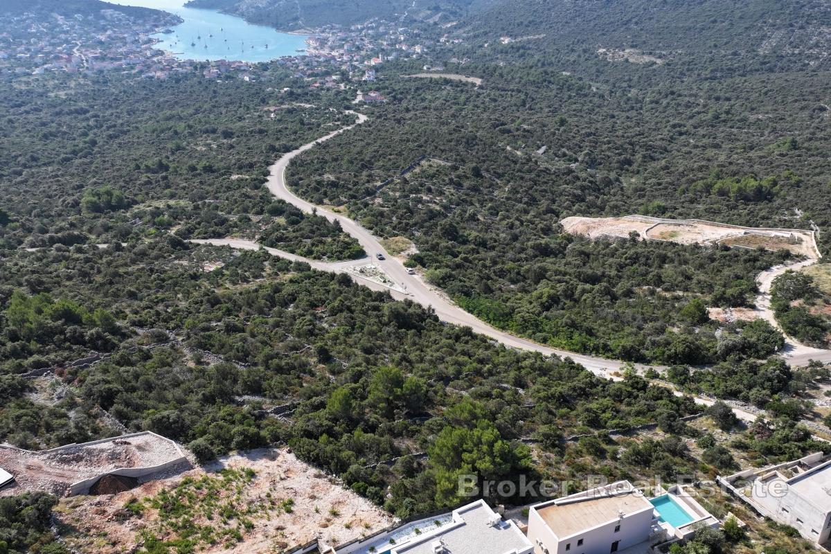 Baugrundstück mit Panoramablick aufs Meer