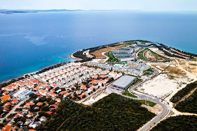 Terreno edificabile vicino a Zara, in vendita