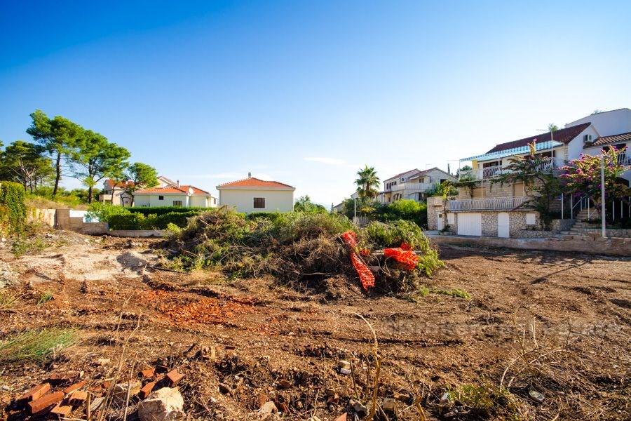 Terreno edificabile con vista sul mare, in vendita
