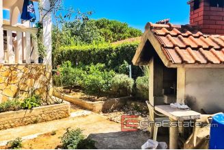 14 2022 76 Rogoznica house sea view for sale