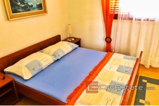 14 2022 76 Rogoznica house sea view for sale