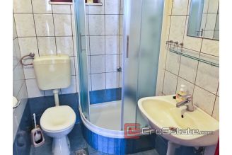 14 2022 76 Rogoznica house sea view for sale