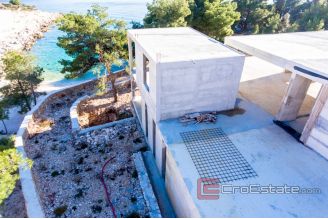 008 2022 04 unfinished villa first row to the sea Rogoznica for sale