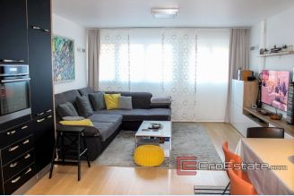 01 2018 107 Split apartment for sale1