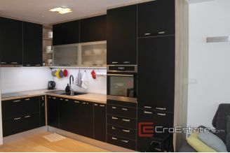 10 2018 107 Split apartment for sale1