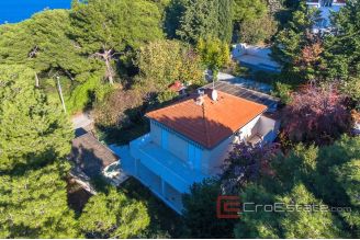 012 2022 159 island ciovo house sea view for sale