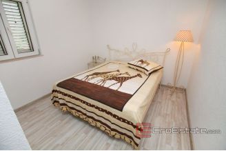 012 2022 159 island ciovo house sea view for sale