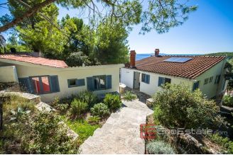 20 2013 64 Brac house sea view for sale