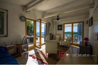 20 2013 64 Brac house sea view for sale