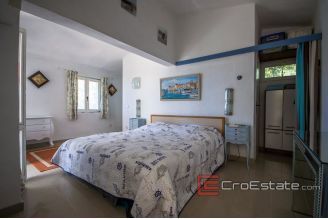 20 2013 64 Brac house sea view for sale