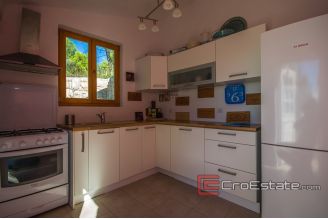 20 2013 64 Brac house sea view for sale