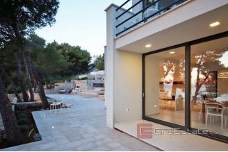 020 2021 187 primosten modern villa by the sea for sale