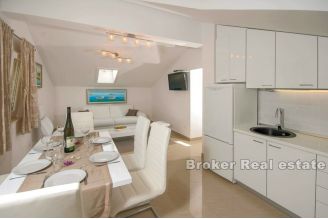 20 2022 191 Sevid villa waterfront for sale