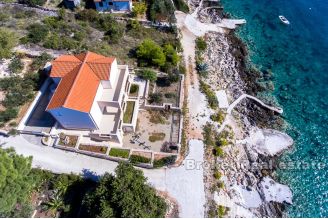 018 2022 192 sevid house first row by the sea for sale