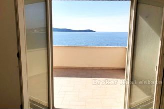 018 2022 192 sevid house first row by the sea for sale