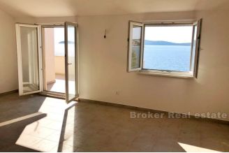 018 2022 192 sevid house first row by the sea for sale