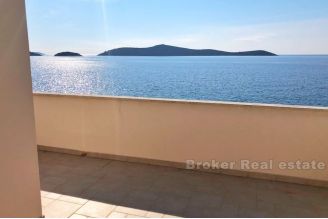 018 2022 192 sevid house first row by the sea for sale
