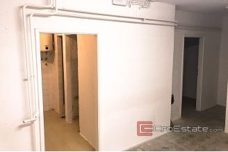 08 2016 341 Split business for rent