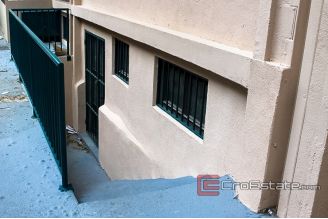 08 2016 341 Split business for rent