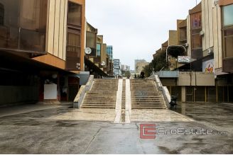 08 2016 341 Split business for rent