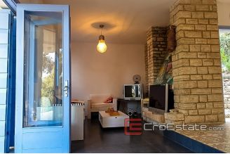 20 4880 30 Zadar area house first row for sale