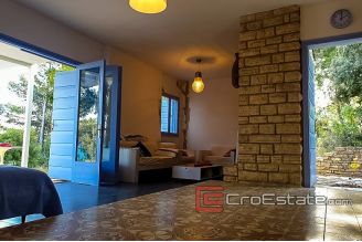 20 4880 30 Zadar area house first row for sale