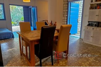 20 4880 30 Zadar area house first row for sale