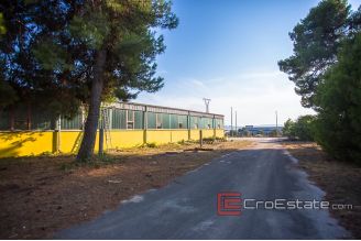 07 2019 97 Zadar hall for sale