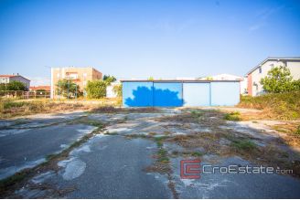 07 2019 97 Zadar hall for sale