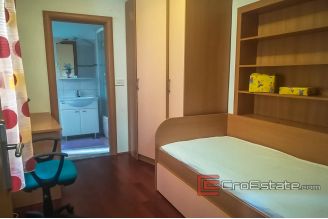 11 2024 67 Split apartment 3rooms for rent