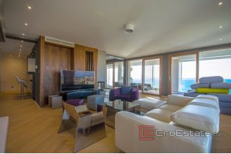 020 2024 68 split luxury three bedrooms apartment for sale