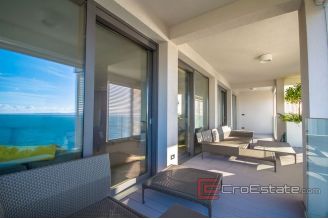 020 2024 68 split luxury three bedrooms apartment for sale