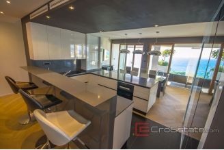 020 2024 68 split luxury three bedrooms apartment for sale