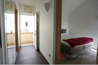 020 2019 98 podstrana twe bedrooms apartment for sale