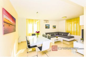 20 2019 69 Rogoznica area house swimming pool for sale